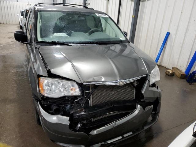 Photo 5 from auction – 2010 CHRYSLER TOWN & COU with VIN 2A4RR4DE7AR346929