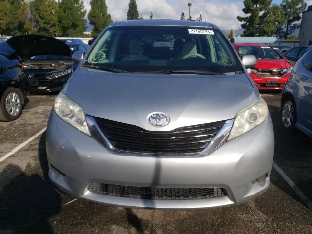 Photo 5 from auction – 2014 TOYOTA SIENNA LE with VIN 5TDJK3DC9ES075000