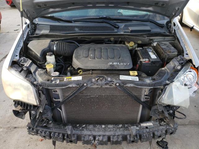 Photo 12 from auction – 2014 CHRYSLER TOWN & COU with VIN 2C4RC1BG1ER157015