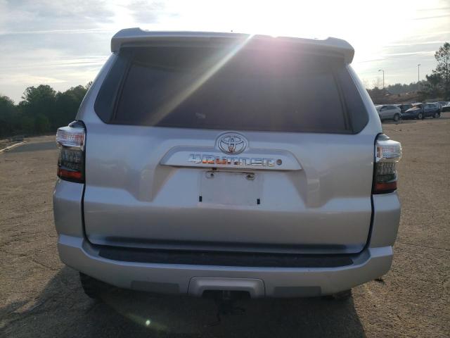 Photo 6 from auction – 2018 TOYOTA 4RUNNER SR with VIN JTEBU5JR7J5579737