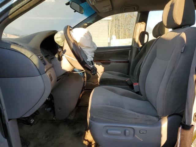 Photo 7 from auction – 2005 TOYOTA SIENNA XLE with VIN 5TDZA22C85S282982
