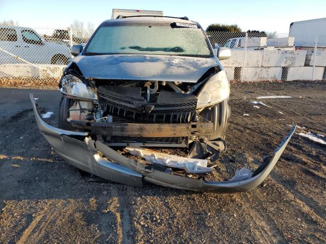 Photo 5 from auction – 2005 TOYOTA SIENNA XLE with VIN 5TDZA22C85S282982