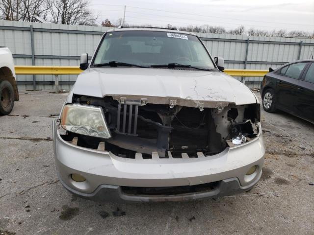 Photo 5 from auction – 2003 LINCOLN NAVIGATOR with VIN 5LMFU27RX3LJ39854