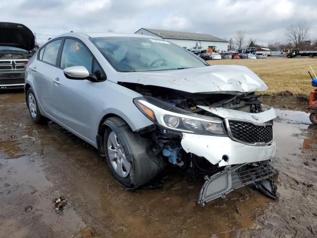 Photo 4 from auction – 2017 KIA FORTE LX with VIN 3KPFL4A74HE085643