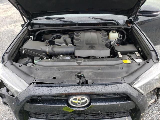 Photo 12 from auction – 2018 TOYOTA 4RUNNER SR with VIN JTEBU5JR2J5497785