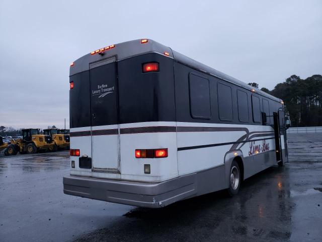Photo 4 from auction – 2001 FREIGHTLINER CHASSIS M with VIN 4UZAACBW31CJ27535