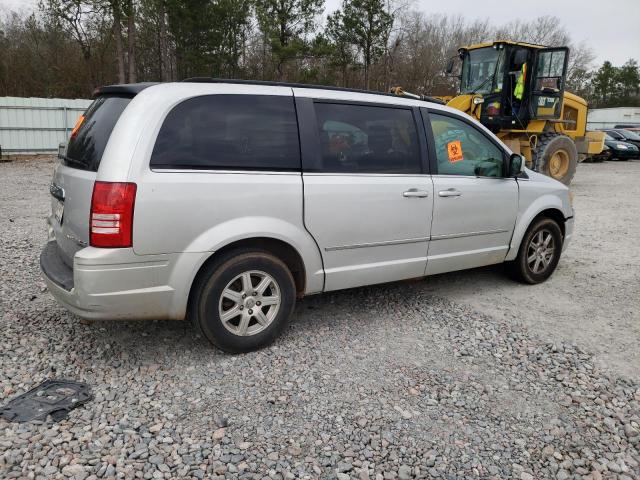 Photo 3 from auction – 2010 CHRYSLER TOWN & COU with VIN 2A4RR5D1XAR337578