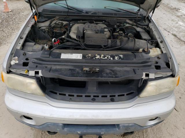 Photo 12 from auction – 2000 LINCOLN NAVIGATOR with VIN 5LMFU28A8YLJ41957