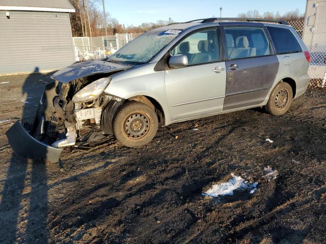 TOYOTA SIENNA XLE 2005 with VIN 5TDZA22C85S282982 - Photo from auction