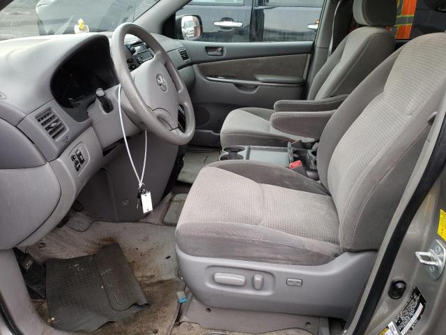 Photo 7 from auction – 2010 TOYOTA SIENNA CE with VIN 5TDKK4CC2AS310729
