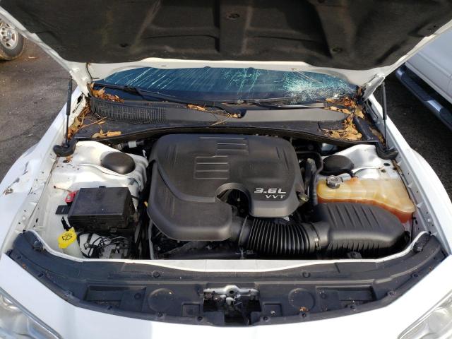 Photo 11 from auction – 2016 CHRYSLER 300C with VIN 2C3CCAEGXGH343375