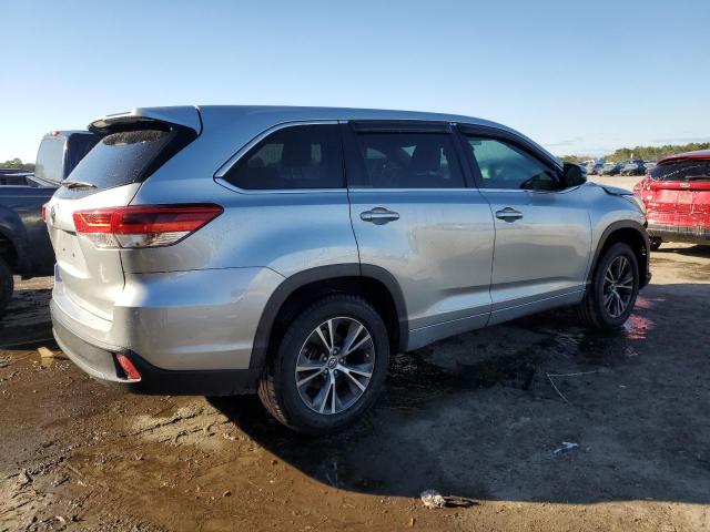 Photo 3 from auction – 2017 TOYOTA HIGHLANDER with VIN 5TDZARFH5HS028908