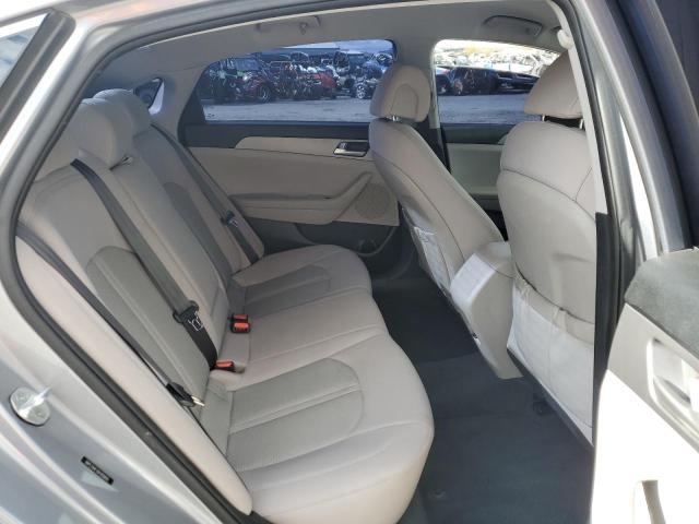 Photo 10 from auction – 2016 HYUNDAI SONATA SE with VIN 5NPE24AF3GH302602