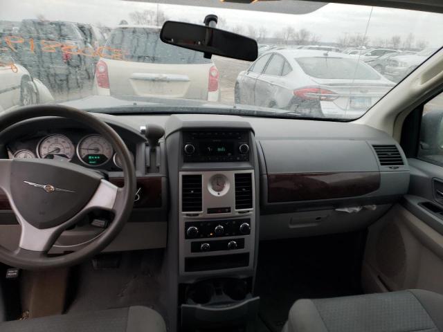 Photo 8 from auction – 2010 CHRYSLER TOWN & COU with VIN 2A4RR4DE6AR344167