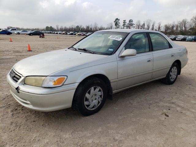 TOYOTA CAMRY CE 2000 with VIN 4T1BG22K7YU651589 - Photo from auction