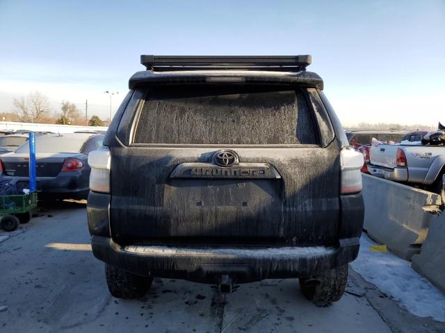 Photo 6 from auction – 2018 TOYOTA 4RUNNER SR with VIN JTEBU5JR9J5524965