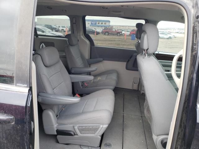 Photo 11 from auction – 2010 CHRYSLER TOWN & COU with VIN 2A4RR5D12AR399377