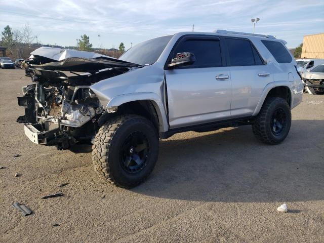 TOYOTA 4RUNNER SR 2018 with VIN JTEBU5JR7J5579737 - Photo from auction