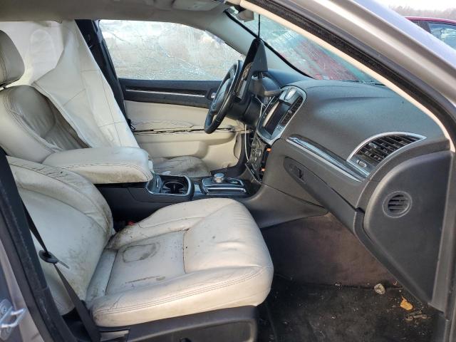 Photo 7 from auction – 2017 CHRYSLER 300 LIMITE with VIN 2C3CCAAG3HH661877