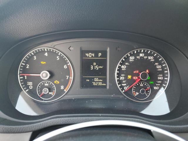 Photo 9 from auction – 2015 VOLKSWAGEN PASSAT S with VIN 1VWAT7A3XFC068498
