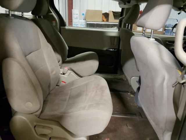 Photo 11 from auction – 2018 TOYOTA SIENNA L with VIN 5TDZZ3DC0JS933222