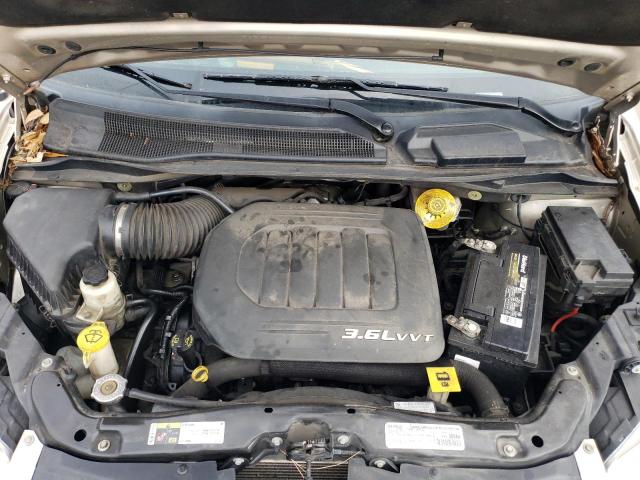 Photo 12 from auction – 2016 CHRYSLER TOWN & COU with VIN 2C4RC1BG5GR155948