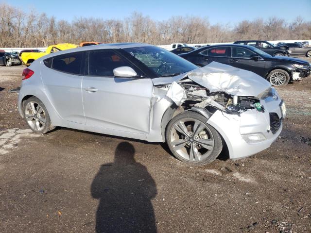 Photo 4 from auction – 2016 HYUNDAI VELOSTER with VIN KMHTC6AD4GU270646