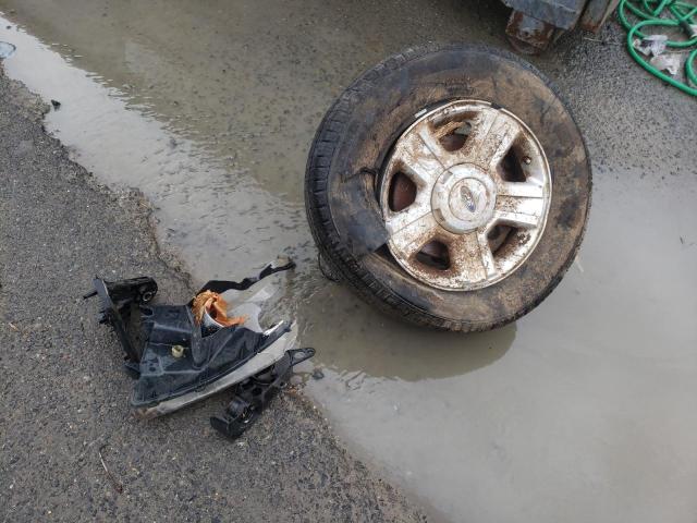 Photo 12 from auction – 2004 FORD F150 with VIN 1FTRX12W34NA87914