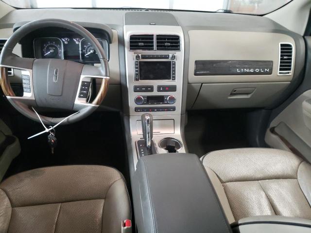 Photo 8 from auction – 2010 LINCOLN MKX with VIN 2LMDJ8JC1ABJ24588