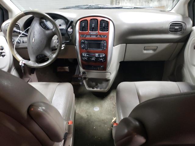 Photo 8 from auction – 2006 CHRYSLER TOWN & COU with VIN 2A4GP54L56R689456