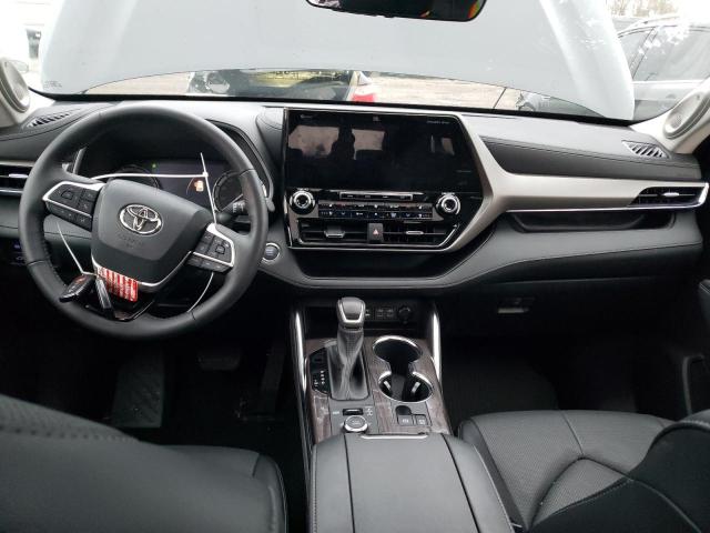 Photo 8 from auction – 2022 TOYOTA HIGHLANDER with VIN 5TDDZRBH0NS184472