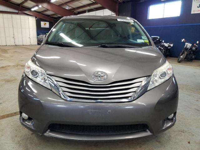 Photo 5 from auction – 2015 TOYOTA SIENNA XLE with VIN 5TDYK3DC2FS572776