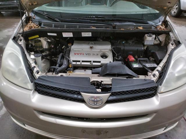 Photo 12 from auction – 2004 TOYOTA SIENNA XLE with VIN 5TDBA22C74S022587