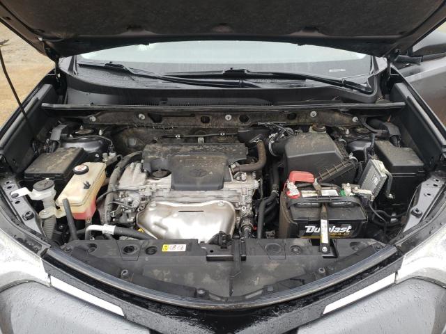 Photo 11 from auction – 2018 TOYOTA RAV4 LE with VIN JTMZFREV6JJ194673