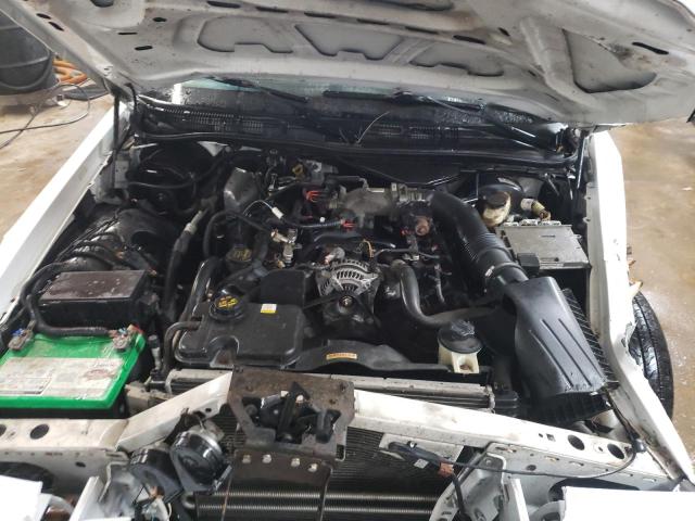 Photo 11 from auction – 2011 FORD CROWN VICT with VIN 2FABP7BV1BX107753