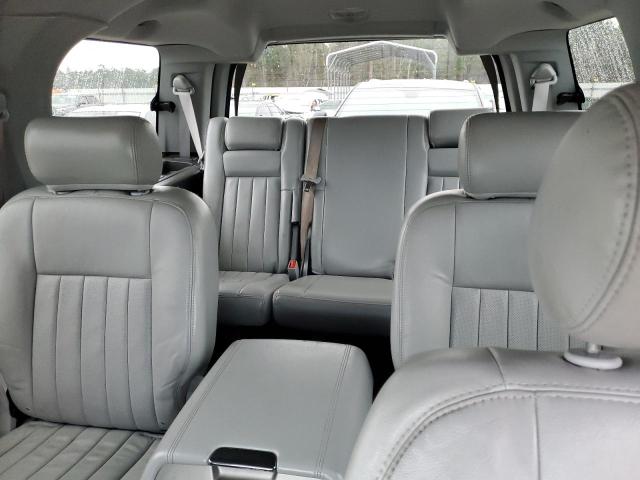 Photo 10 from auction – 2004 LINCOLN NAVIGATOR with VIN 5LMFU28R84LJ35477