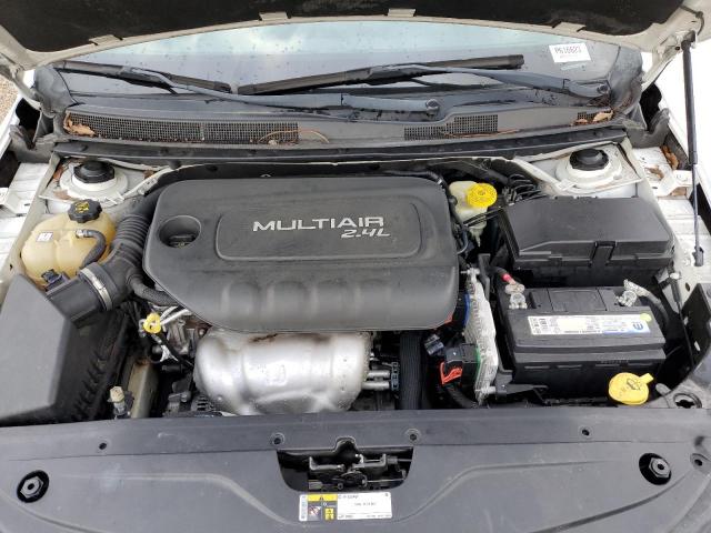 Photo 11 from auction – 2015 CHRYSLER 200 LIMITE with VIN 1C3CCCAB5FN616623