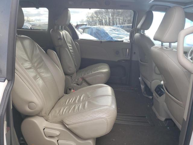 Photo 11 from auction – 2011 TOYOTA SIENNA XLE with VIN 5TDYK3DC1BS036282
