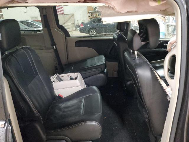 Photo 11 from auction – 2016 CHRYSLER TOWN & COU with VIN 2C4RC1CG4GR174392