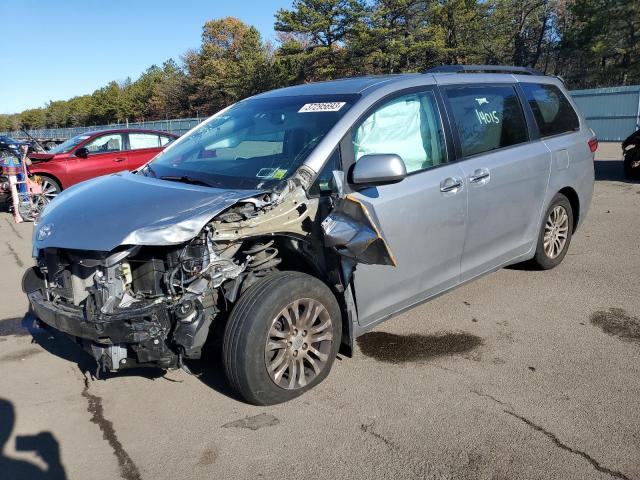 TOYOTA SIENNA XLE 2017 with VIN 5TDYZ3DC4HS849300 - Photo from auction