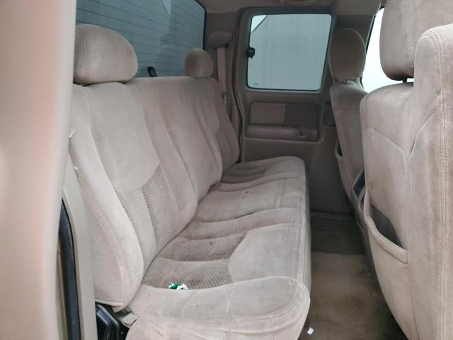Photo 10 from auction – 2004 CHEVROLET SILVERADO with VIN 2GCEK19T441185215