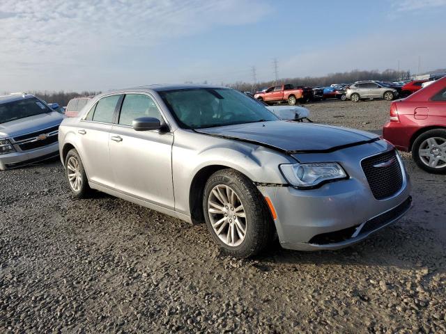 Photo 4 from auction – 2017 CHRYSLER 300 LIMITE with VIN 2C3CCAAG3HH661877