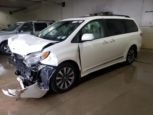 Photo 1 from auction – 2018 TOYOTA SIENNA XLE with VIN 5TDDZ3DC3JS202777