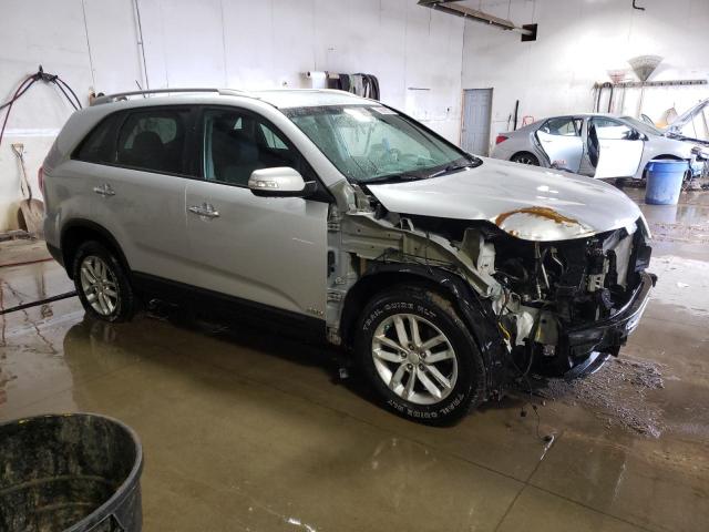 Photo 4 from auction – 2015 KIA SORENTO LX with VIN 5XYKTDA79FG600778