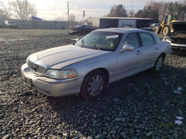 Photo 1 from auction – 2004 LINCOLN TOWN CAR U with VIN 1LNHM83W14Y604844