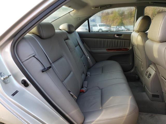 Photo 10 from auction – 2004 TOYOTA CAMRY LE with VIN 4T1BE30K04U918628