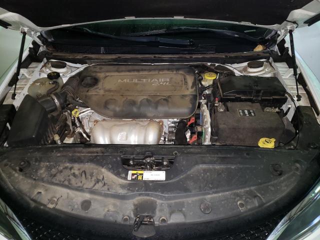 Photo 11 from auction – 2015 CHRYSLER 200 LIMITE with VIN 1C3CCCAB6FN745759