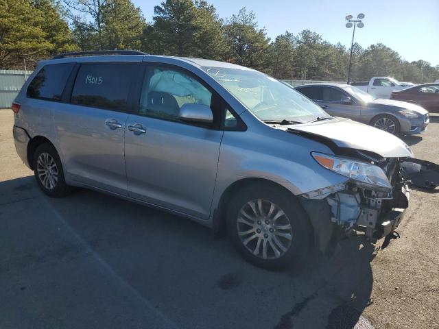 Photo 4 from auction – 2017 TOYOTA SIENNA XLE with VIN 5TDYZ3DC4HS849300