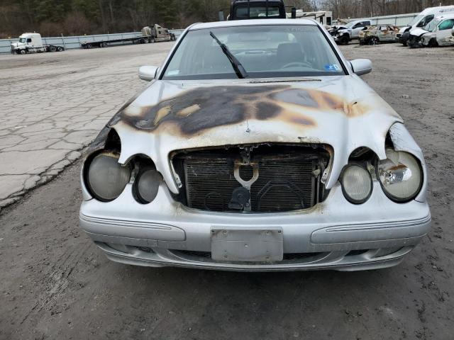 Photo 5 from auction – 2001 MERCEDES-BENZ E 320 with VIN WDBJF65J81B236343
