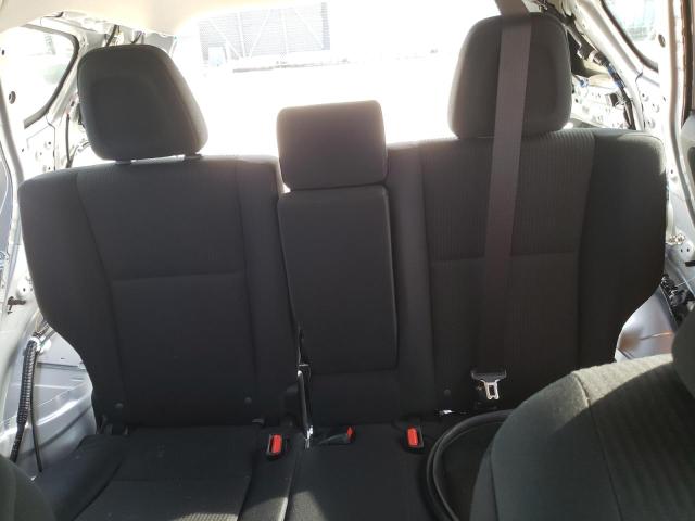 Photo 10 from auction – 2018 TOYOTA RAV4 LE with VIN JTMZFREV5JD126783